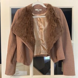 Cropped wool jacket with fur collar